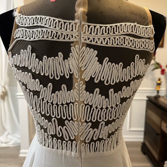 Xtaren unique dress. Embroidery on mesh top with flowy bottom, Adult Sz Small - Picture 5 of 8